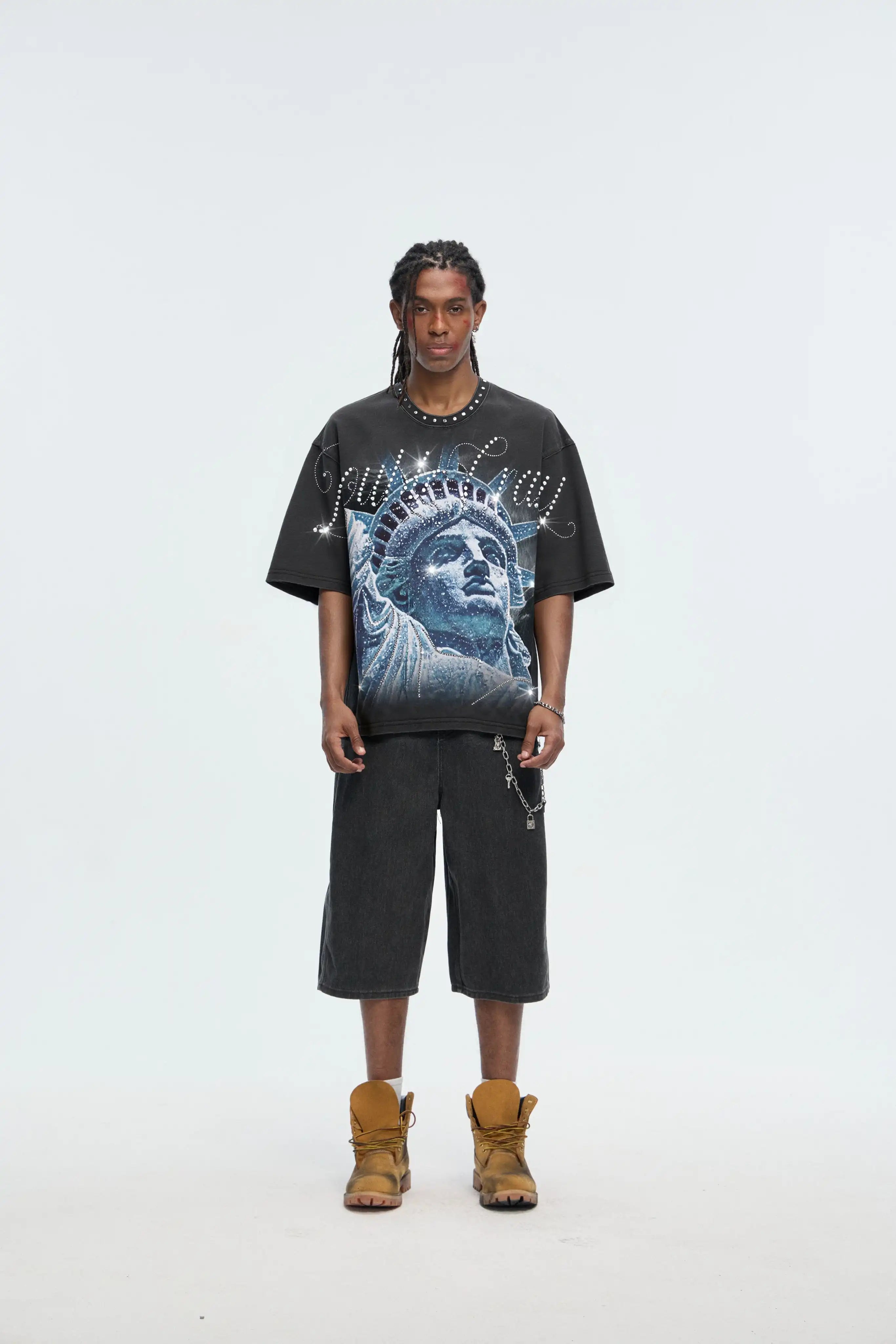 T-shirt graphique Liberty à clous - 554
