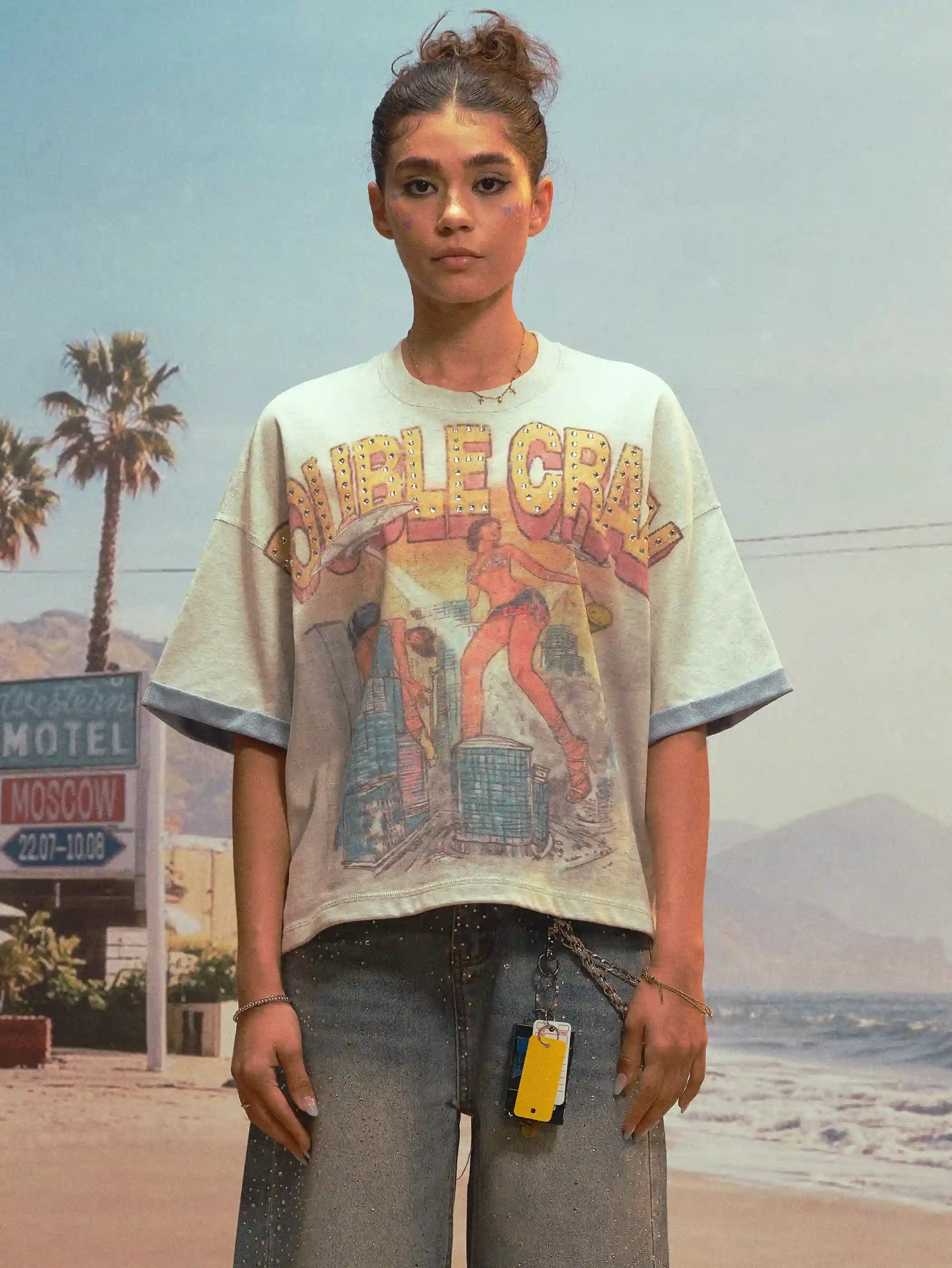 Camiseta de ciencia ficción dibujada a mano estilo Bling de los 90-534