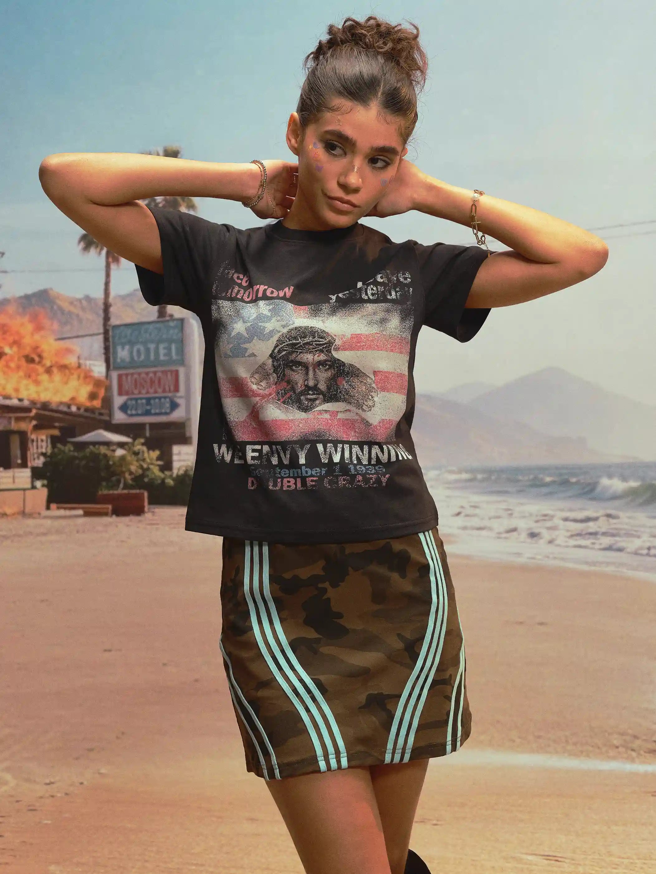 90s Vintage Graphic Regular Tee-546