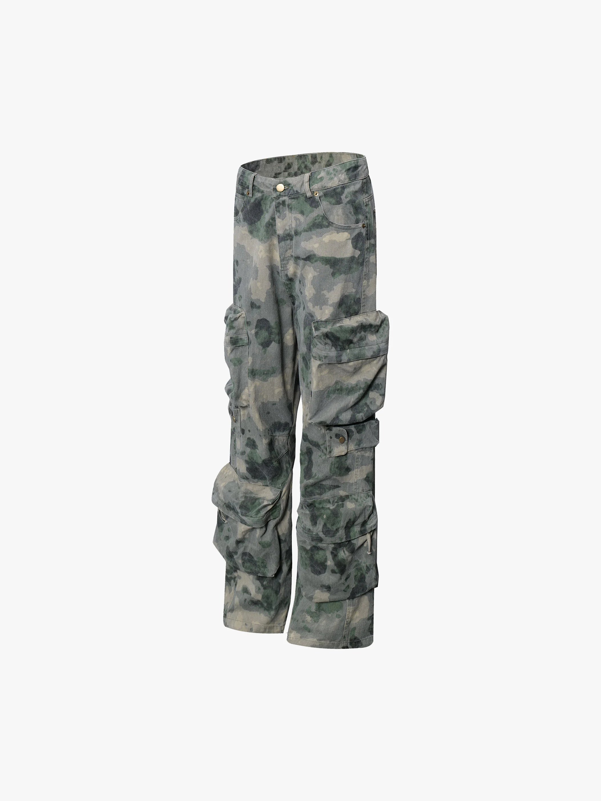 Multi-Pocket Camouflage Cargo Pants with Rugged Utility Design