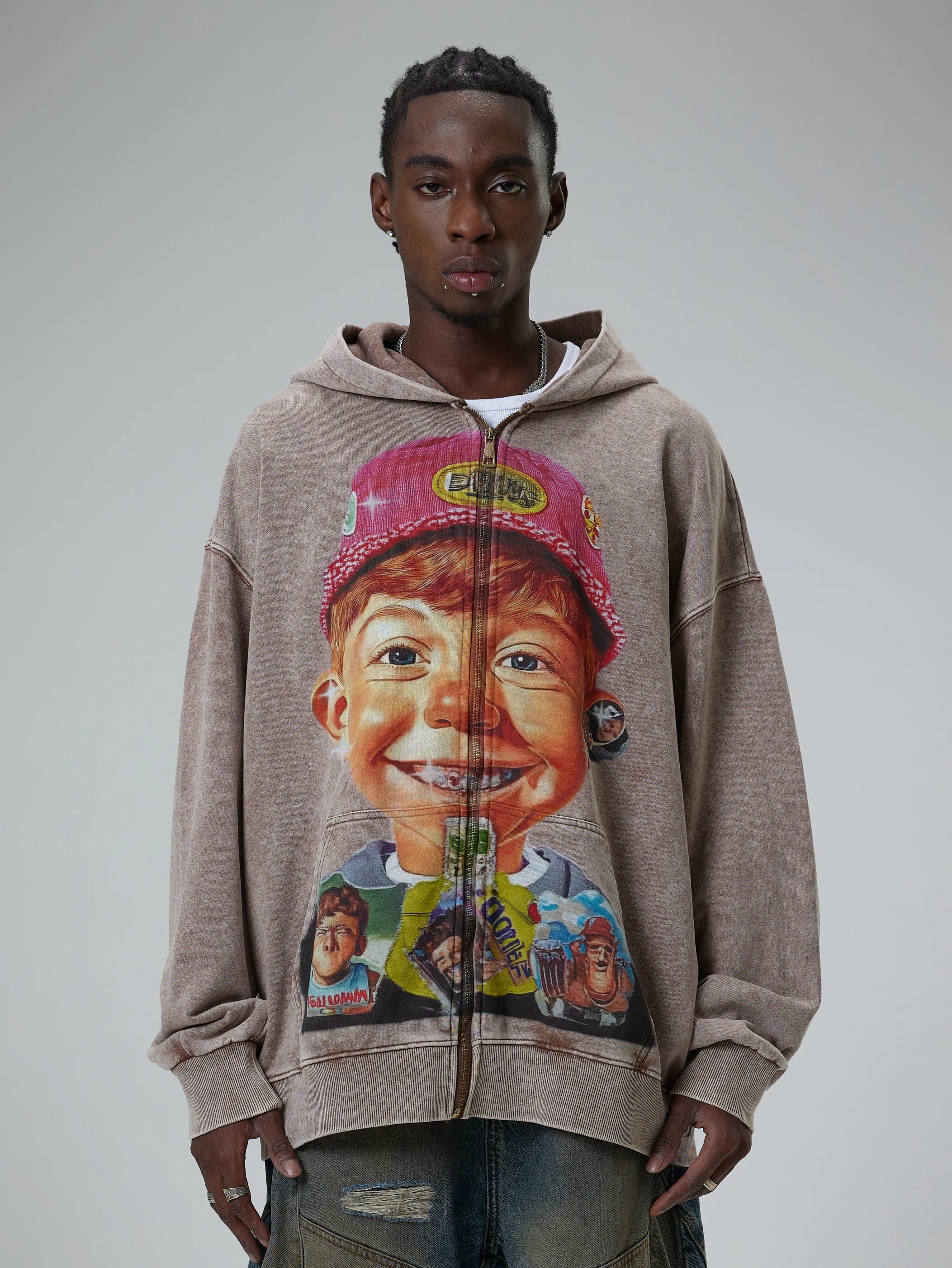 Sweat à capuche marron rétro avec dessin animé et imprimé graphique