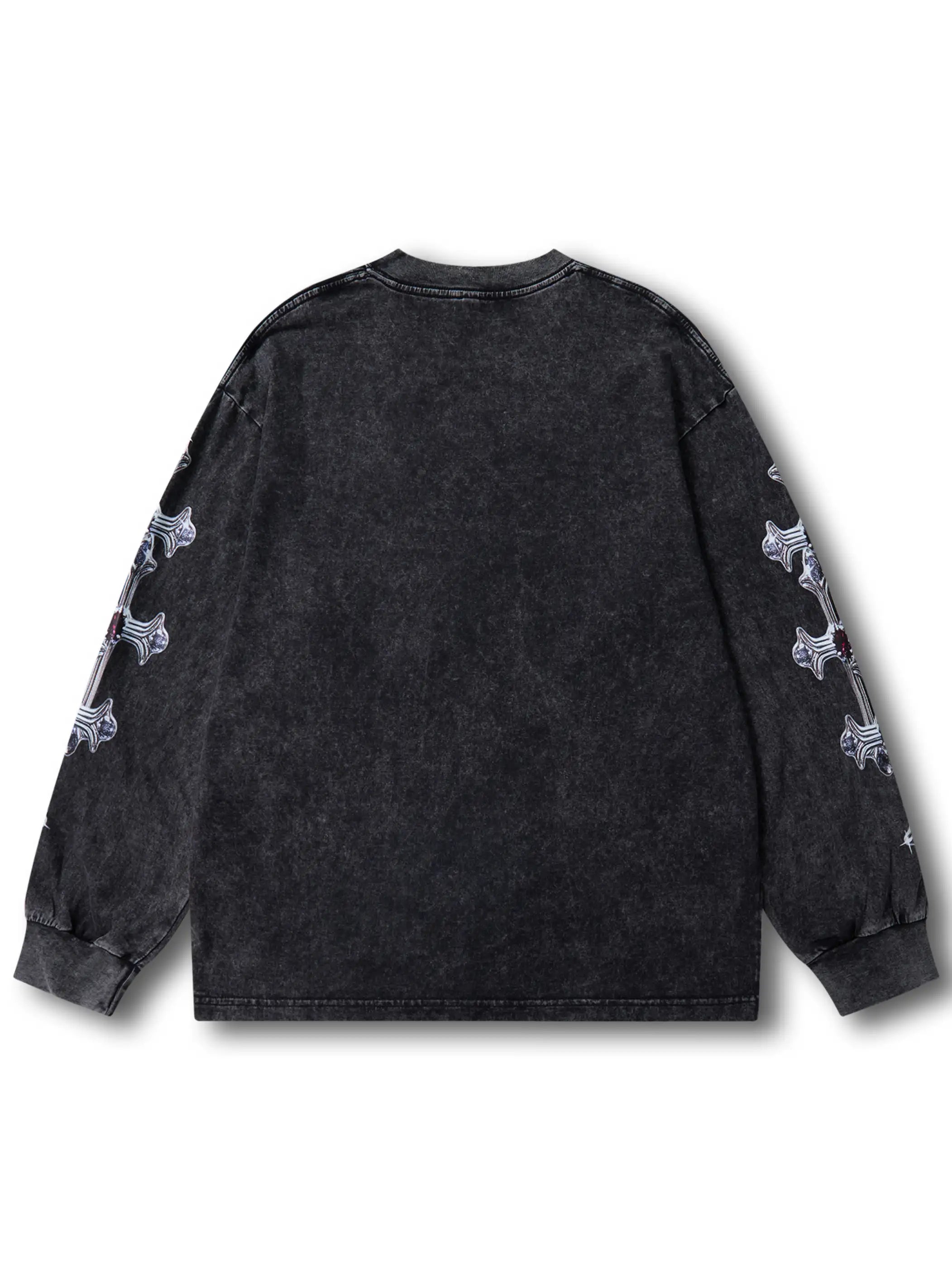 T-shirt grunge tendance avec motif chaîne et croix coloré pour un style urbain audacieux