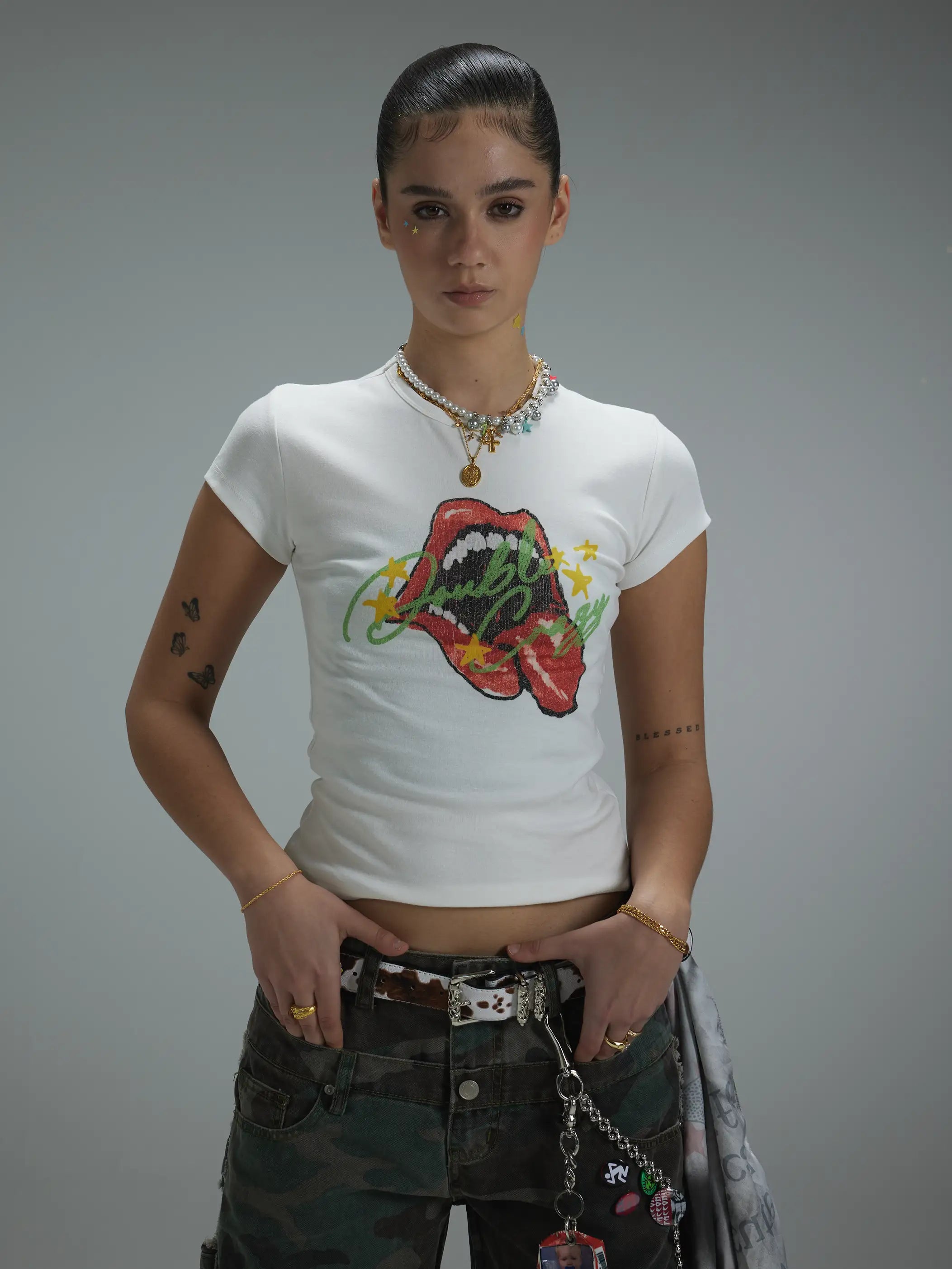 T-shirt court Y2K Grunge Lèvres Roulantes-438