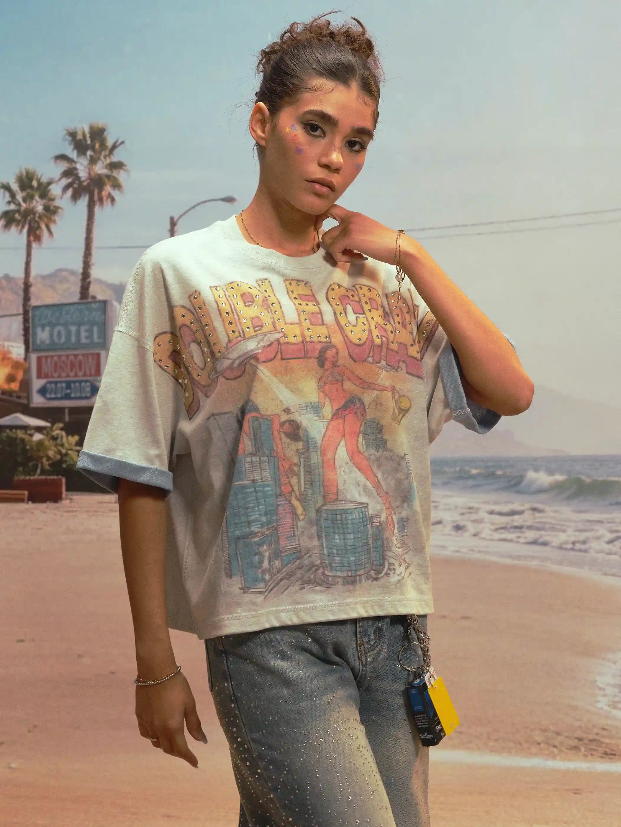 Camiseta de ciencia ficción dibujada a mano estilo Bling de los 90-534