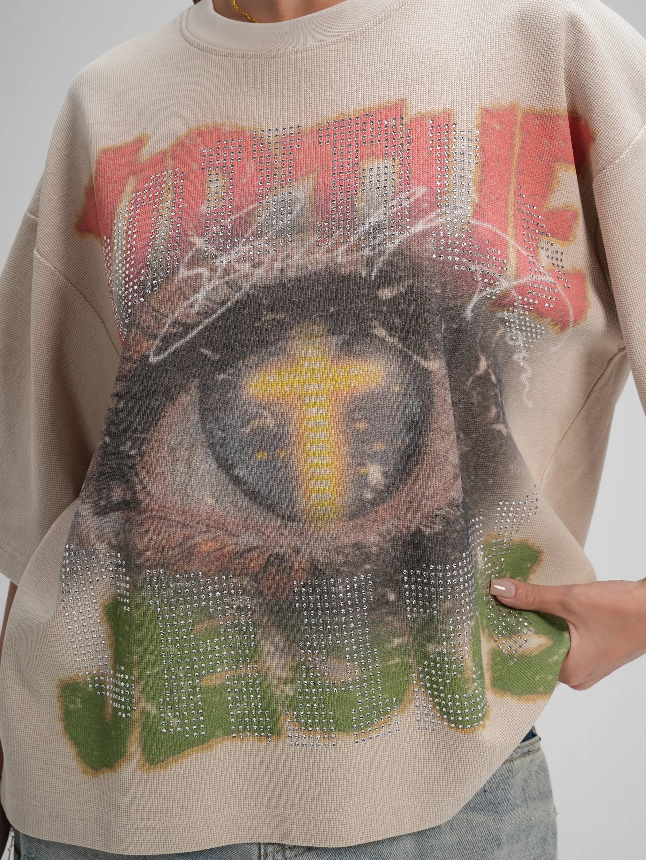 Camiseta Gofrada con Diamantes de Imitación y Ojo Turco-562