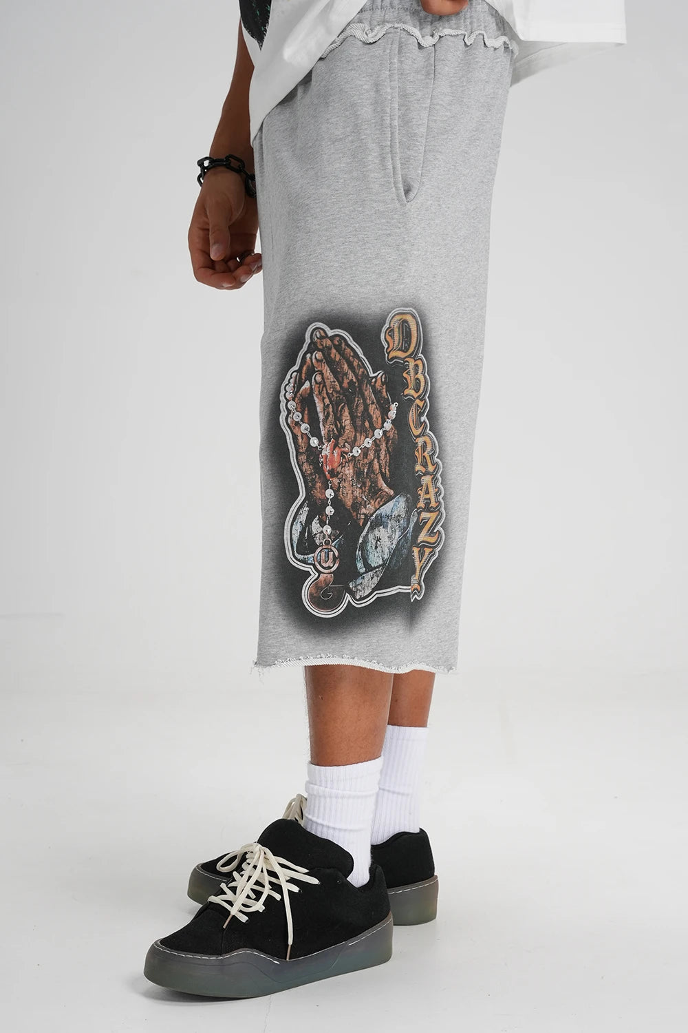 Pantalones cortos de chándal Bling Praying Hands-581