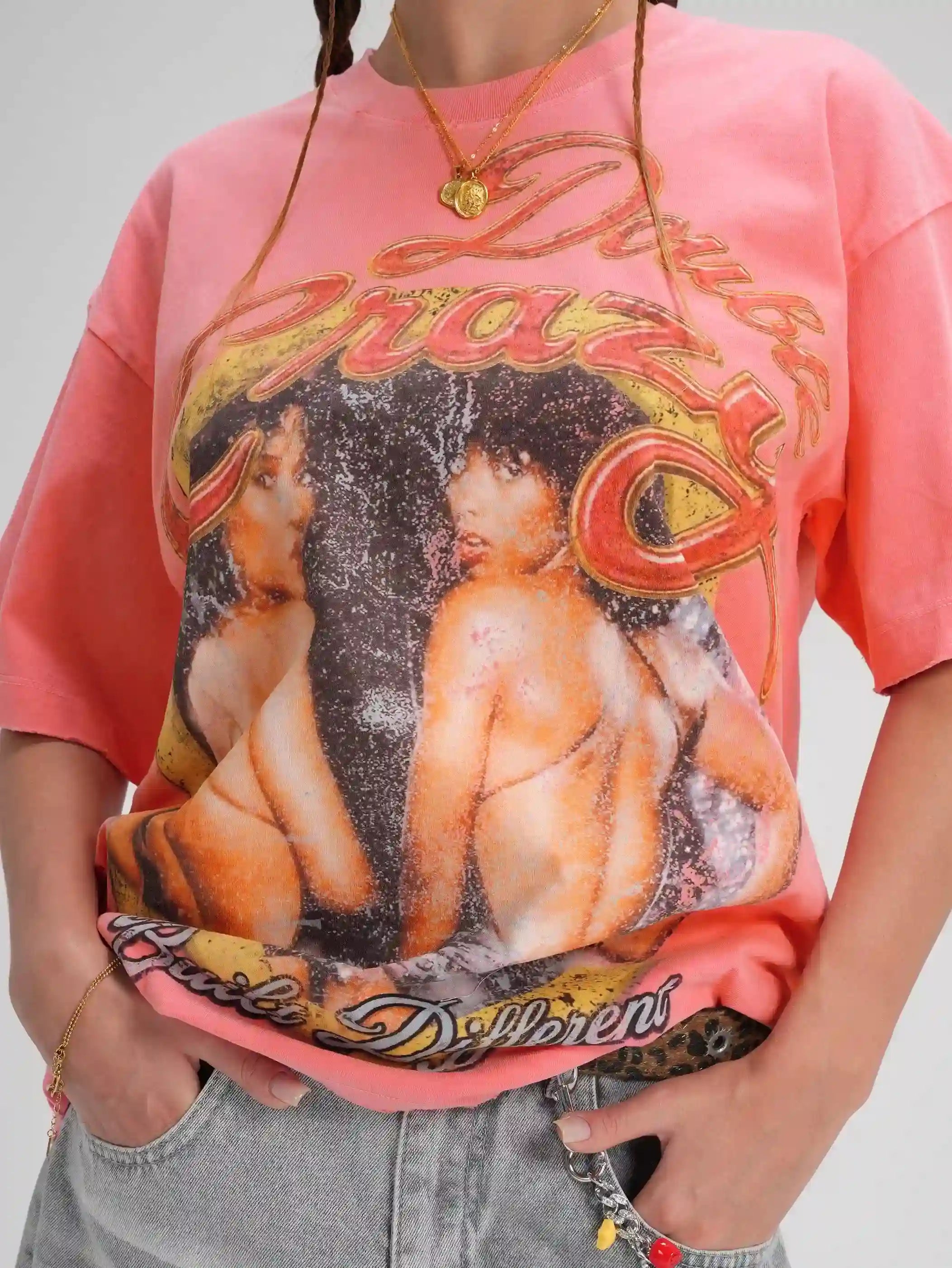 Camiseta holgada con póster de R&B desgastado de los 90-619