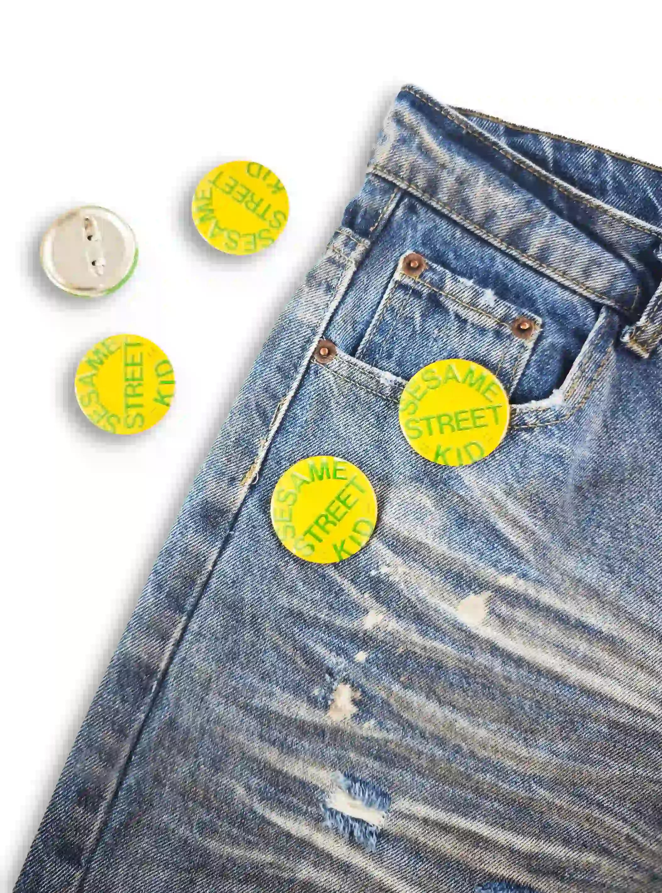 Yellow & Green Steel-Back Badge-BJ-451