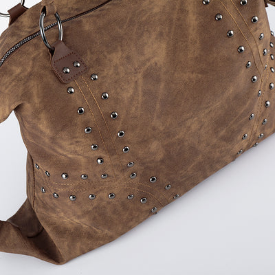 Bolso tote roquero con tachuelas lavado a la piedra-S1221