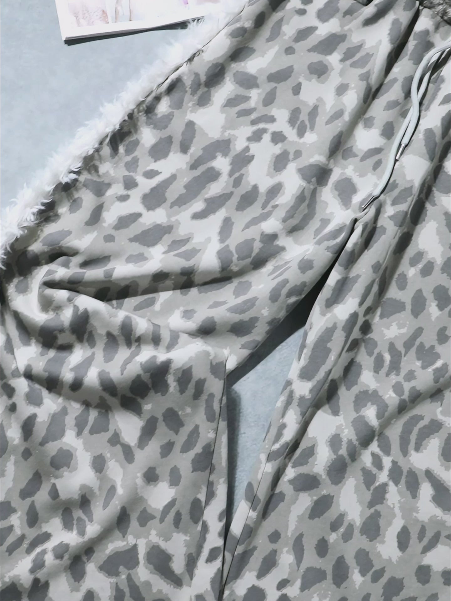 Frayed Leopard Print Jogger Pants- s943