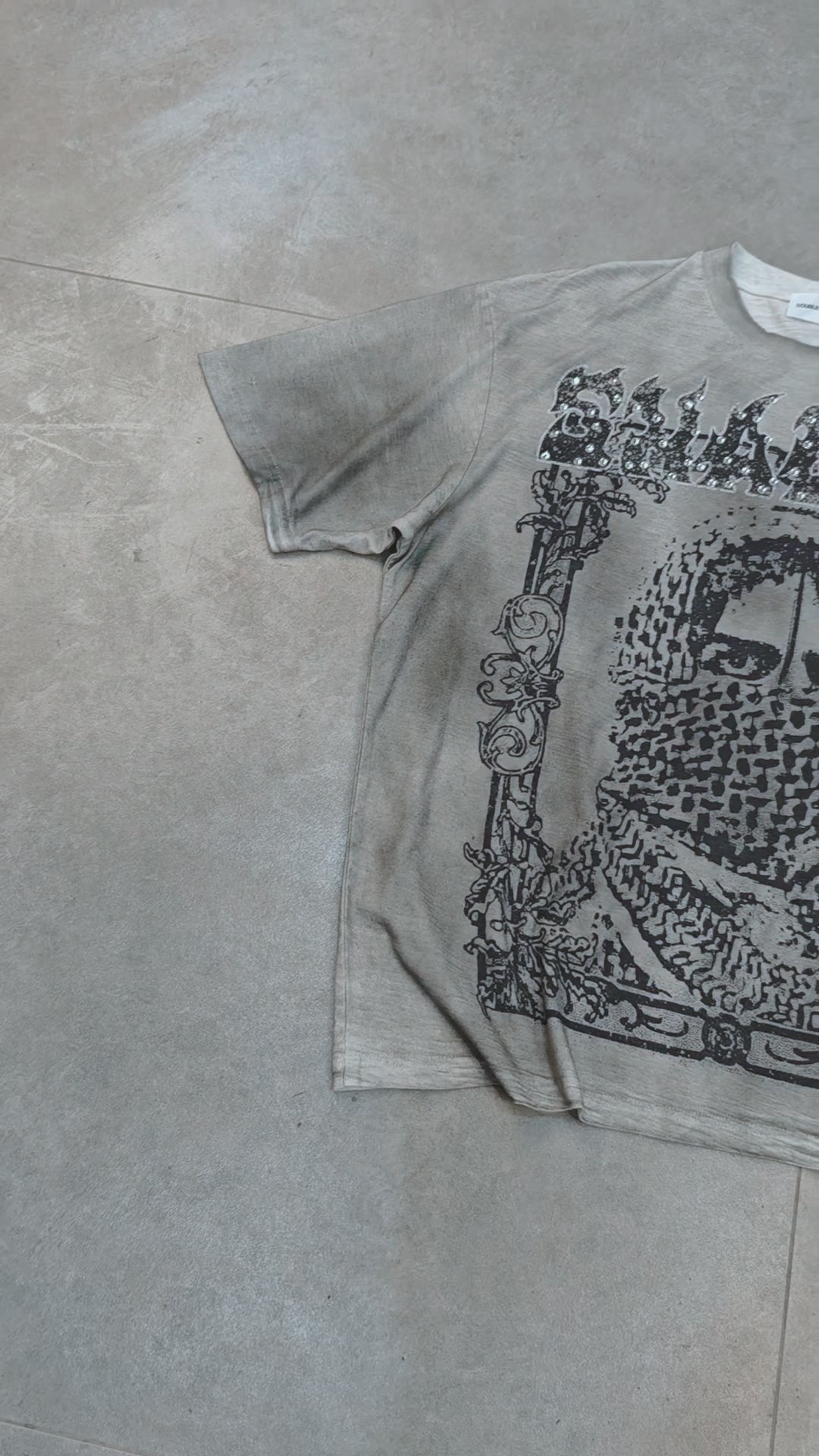 Charger la vidéo: Masked Rebel T-shirt-254